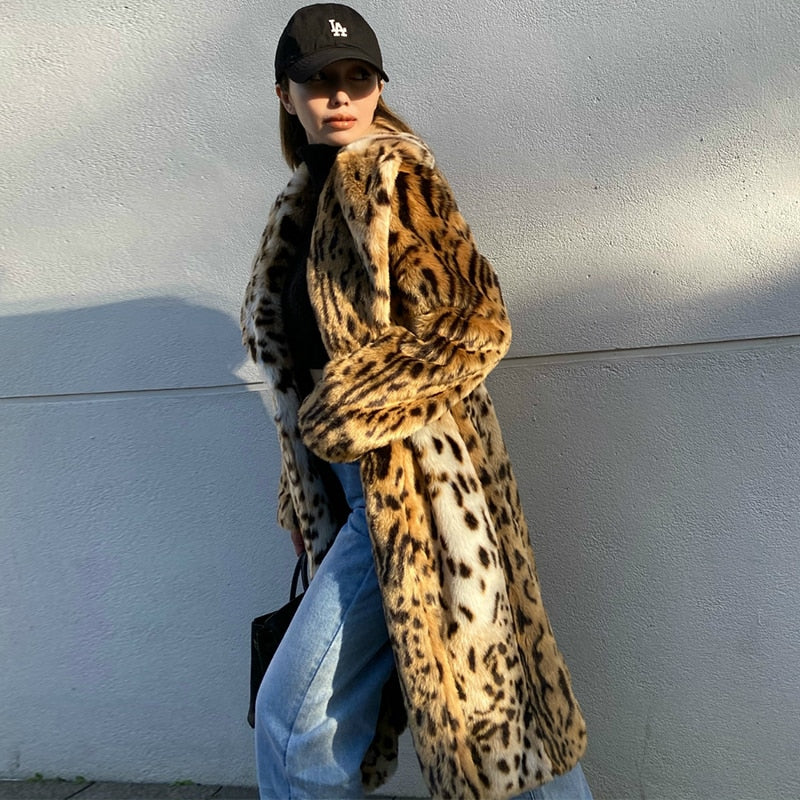 Lautaro Winter Long Warm Thick Leopard Fluffy Faux Fur Coat Women Tiger Print Runway Loose Luxury Designer Clothing Women 2022